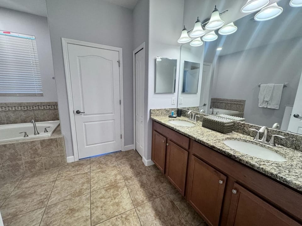 9BR Retreat for 20 w/ Game Room Champions Gate Villa in Osceola County