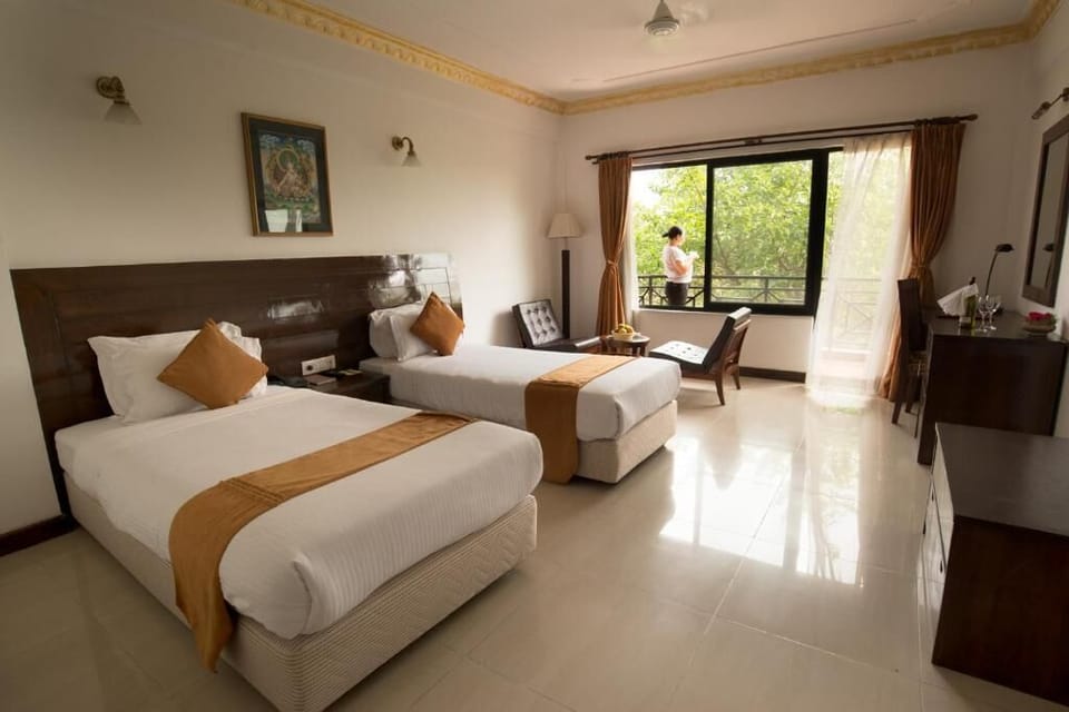 Premium bedding, in-room safe, desk, laptop workspace