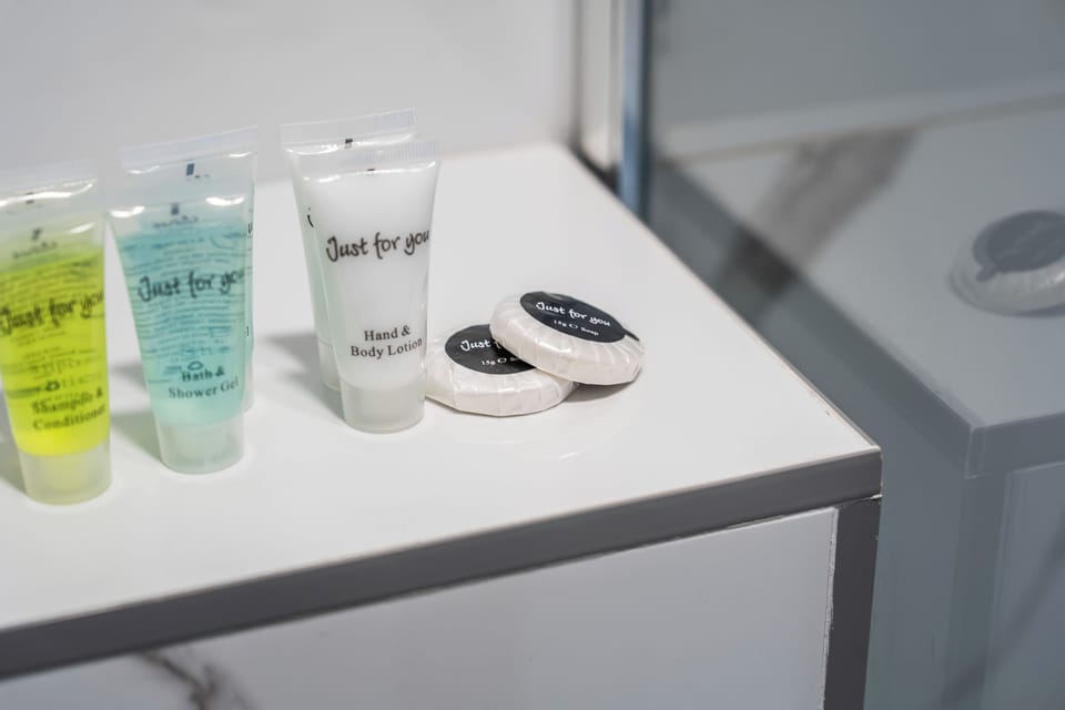 Bathroom amenities