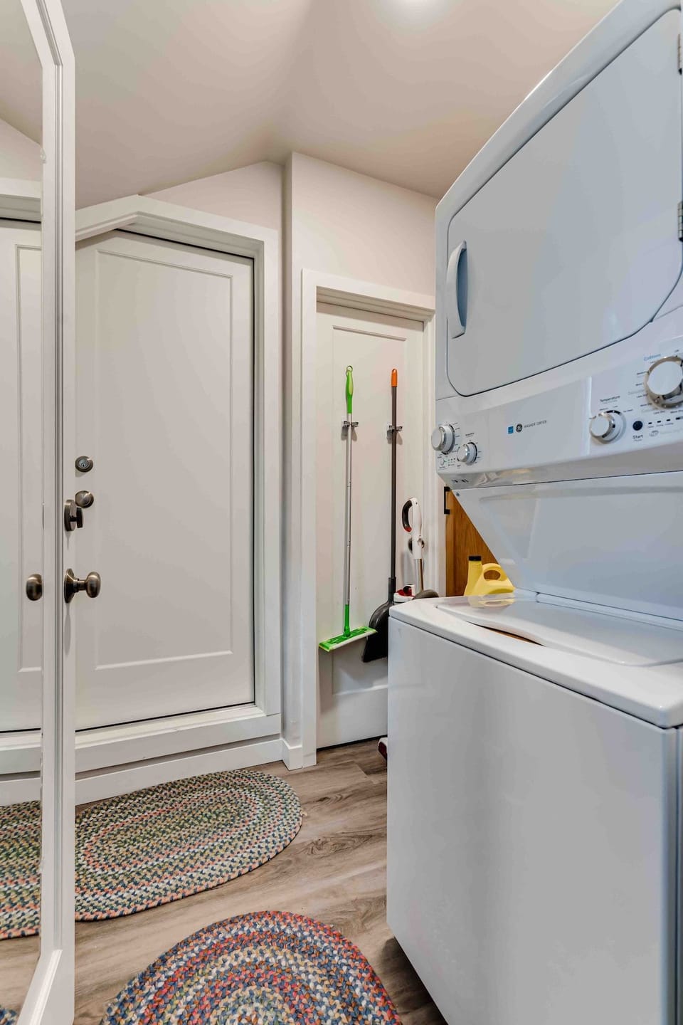 Laundry room- detergent, dryer sheets, and cleaning supplies provided. Available for guest use between 8am-10pm.