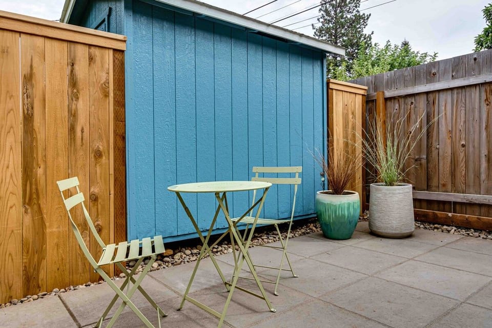Private patio. 6 ft fence.