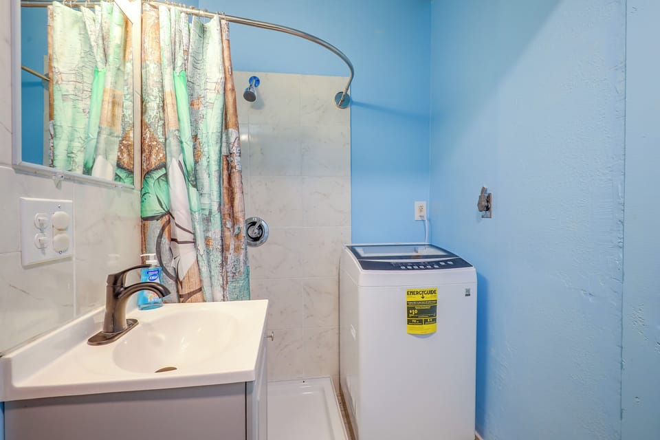 Full Bathroom