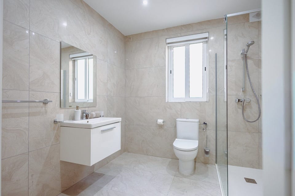 Modern Maisonette With Pool in Gharghur Apartment in Malta