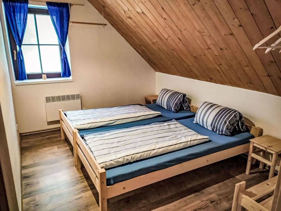 Wood, Home, Bedroom, Floor, Cottage, Hardwood, Bed Frame, Bed, Wood Flooring, Bed Sheet