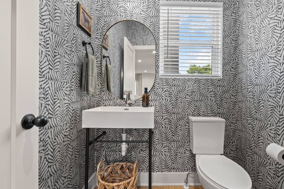 Half bath off the living room.