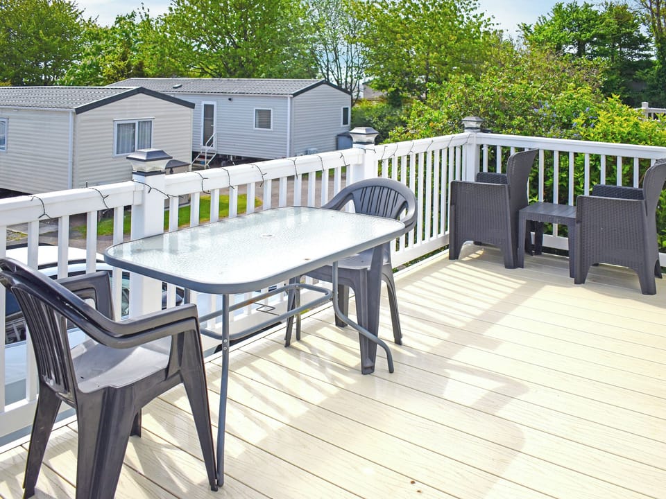 Sitting-out-area | Parkfield 22 - Grand Coastal Retreats, Budleigh Salterton