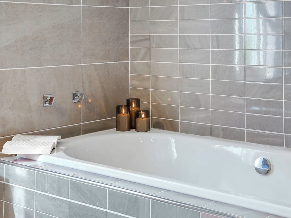Bathroom | Orchard Cottage, Coaley
