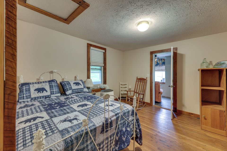 Bedroom 1 | Full Bed