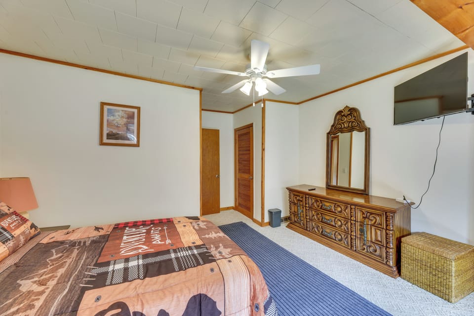 Streamside Tallmansville Retreat: Fish & Unwind Cottage in Shenandoah Valley