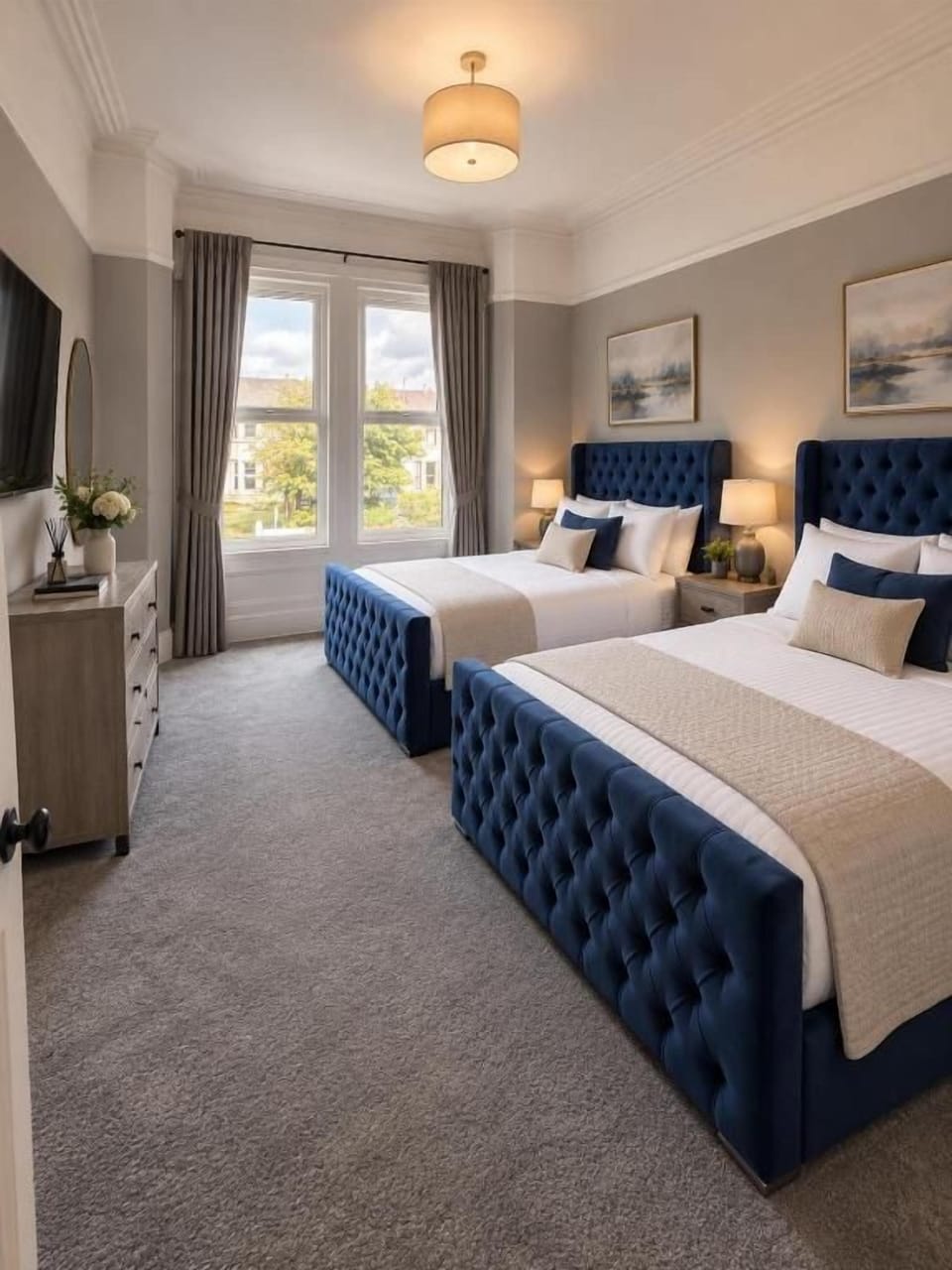 Hartwood Falls House in Southport