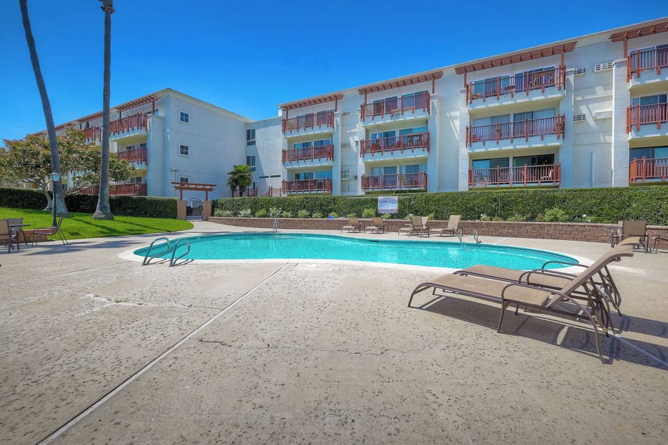Relax and unwind by the beautiful pool at Omni Resort