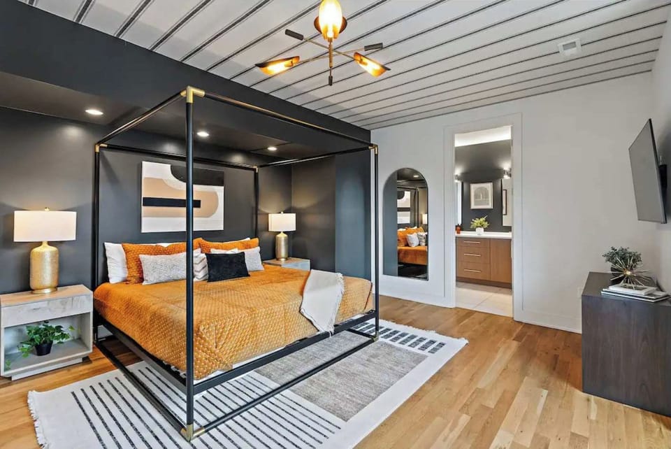 King Bedroom