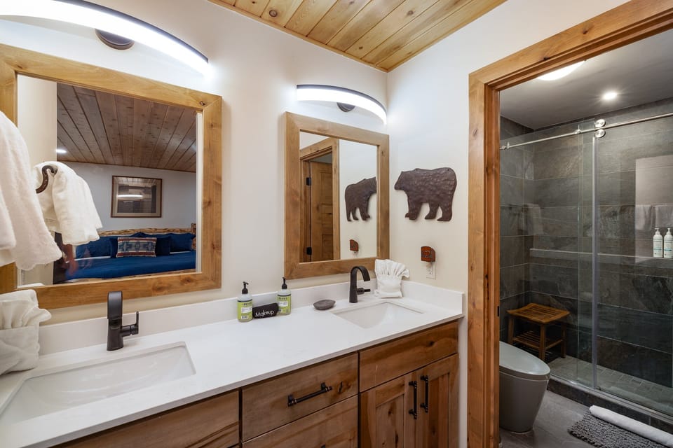 Two sinks and good lighting make getting ready a breeze for everyone.
