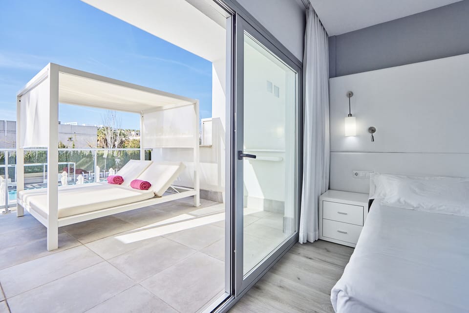 Deluxe Room, Pool View (Balibed) | In-room safe, iron/ironing board, free WiFi, bed sheets