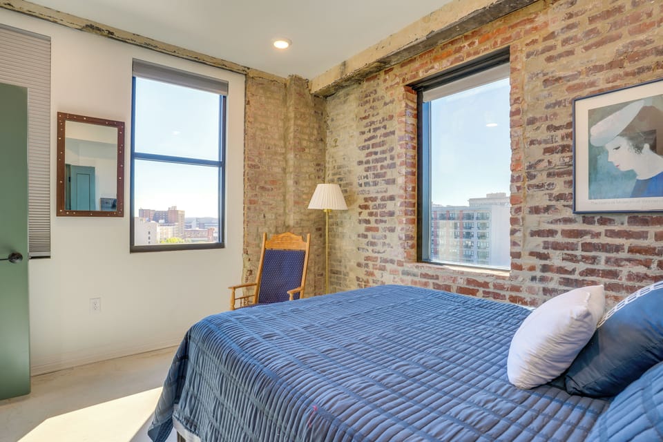 7th-floor Condo: Walk to Cafes, Dining & More Apartment in Chattanooga