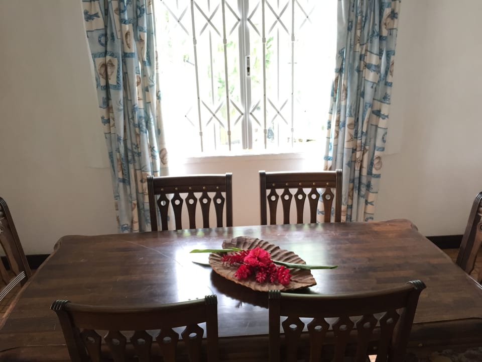 Grand Villa, 2 Bedrooms, Beach View | In-room dining