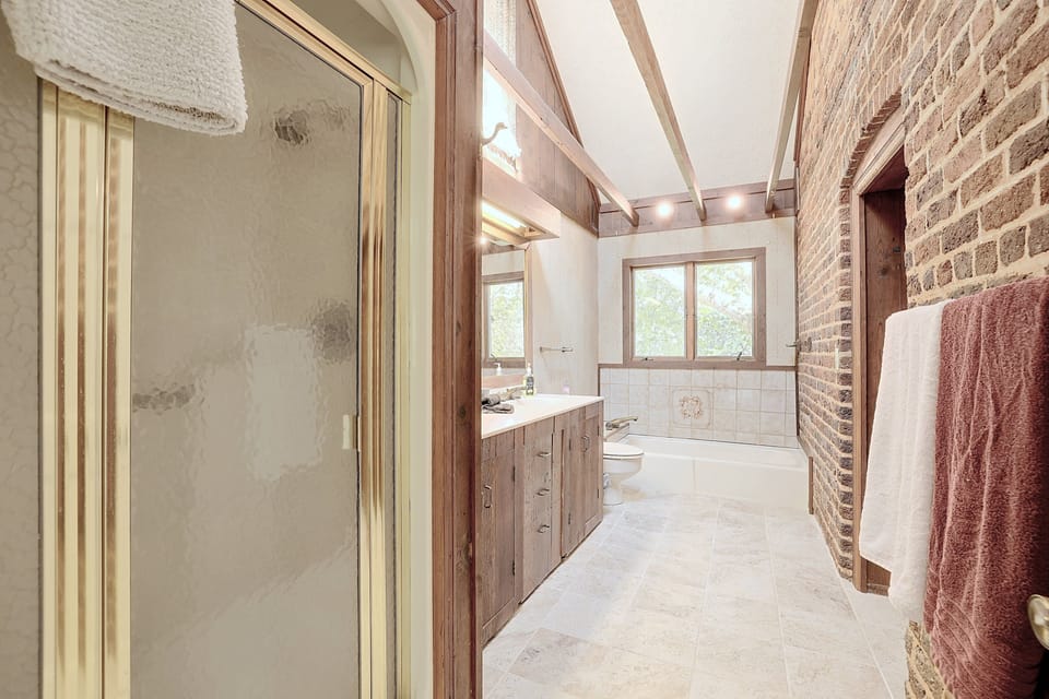 Bathroom | 1st Floor