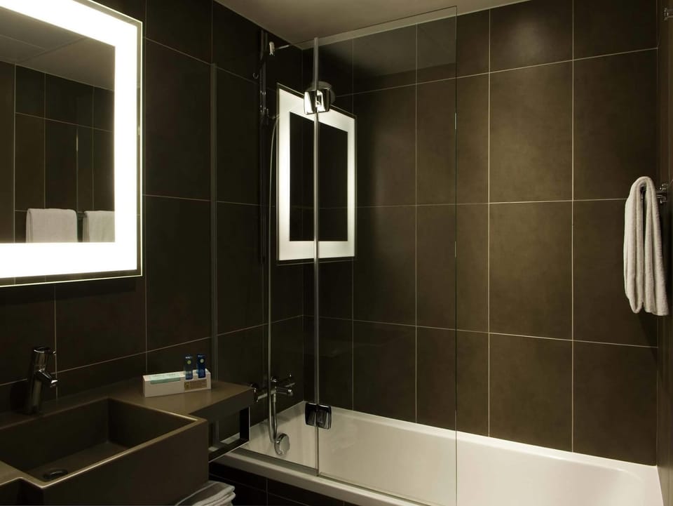 Superior Twin Room, 1 Queen Bed with Sofa bed | Premium bedding, in-room safe, desk, blackout drapes