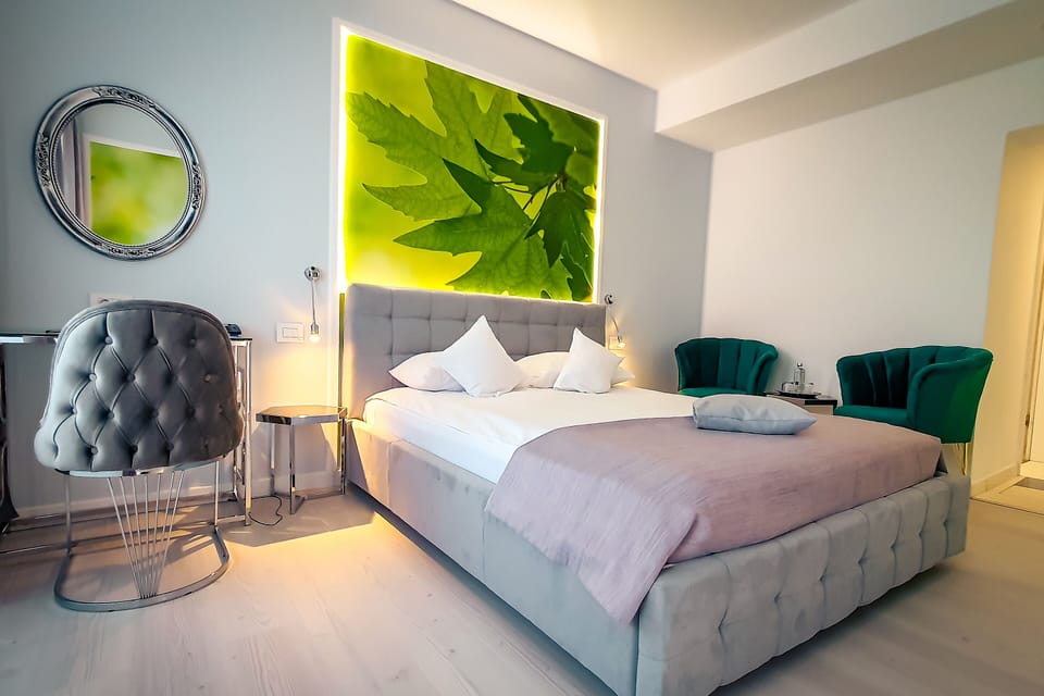 Deluxe Double Room | Minibar, in-room safe, desk, laptop workspace