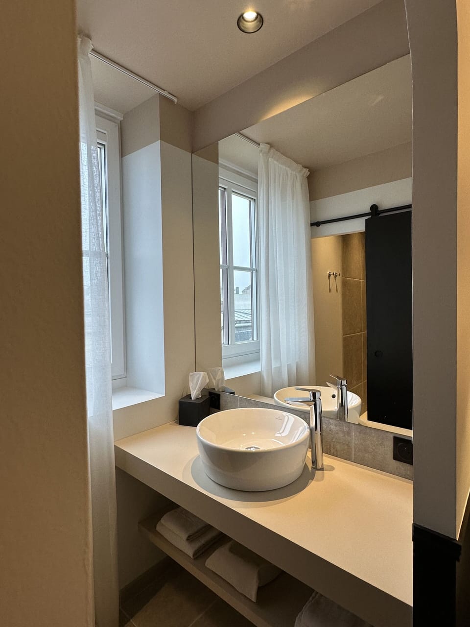 Superior Double Room | Bathroom | Shower, hair dryer, towels, soap