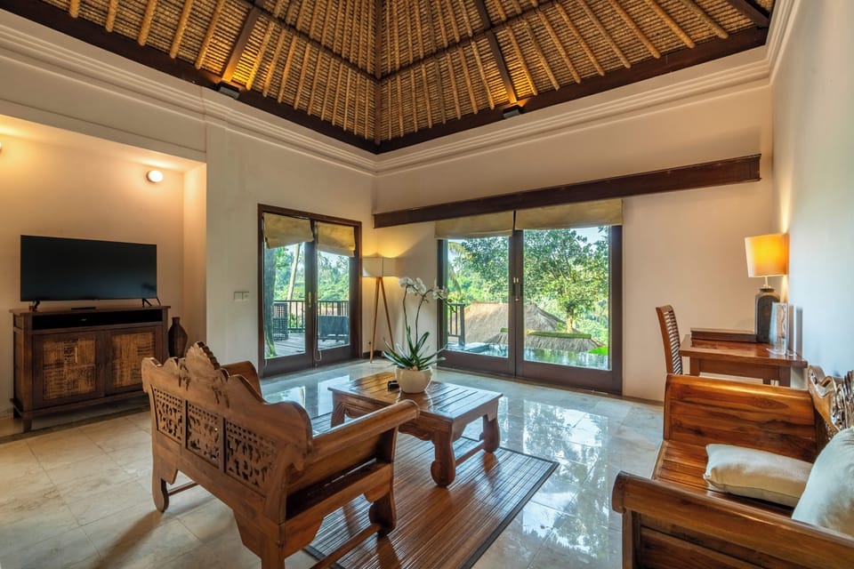 Panoramic Villa, Private Pool, Mountain View | Egyptian cotton sheets, premium bedding, pillowtop beds, minibar