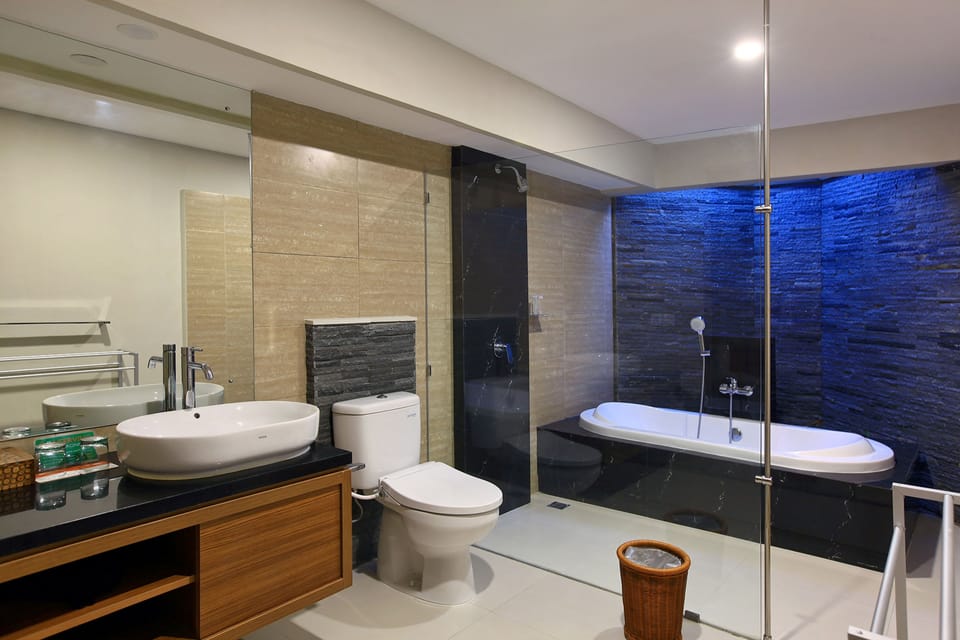 Deluxe Villa, 4 Bedrooms | Bathroom | Free toiletries, hair dryer, slippers, bidet