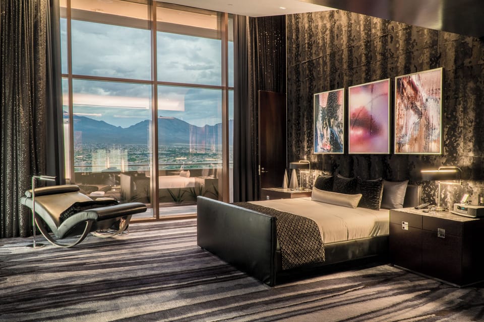 One 80 Suite | Egyptian cotton sheets, premium bedding, pillowtop beds, minibar