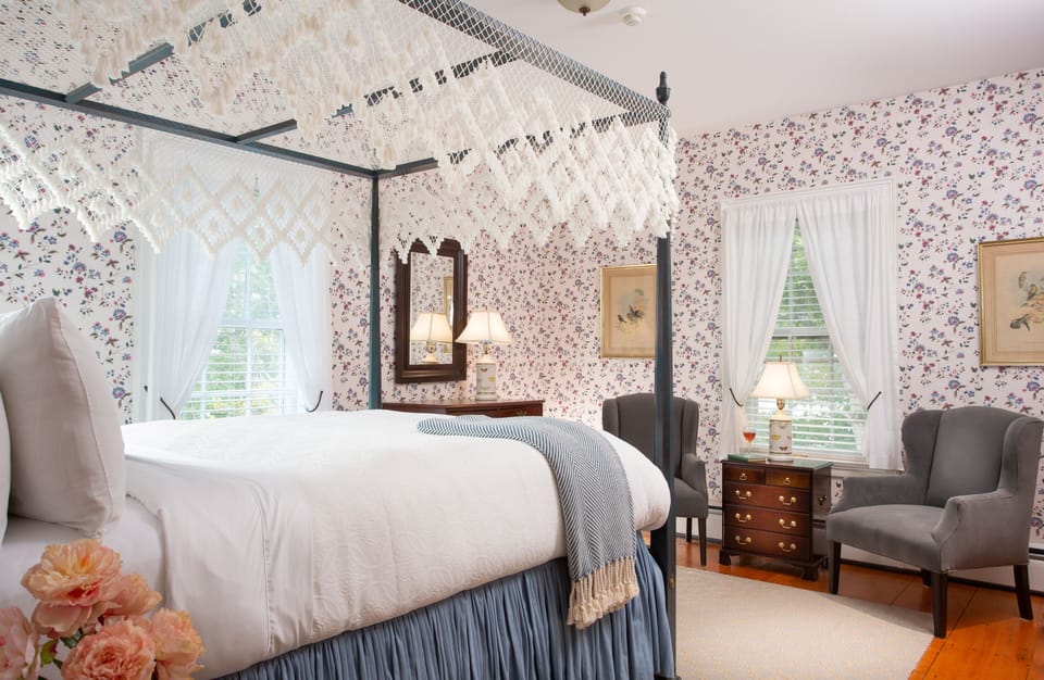 Tavern Room, 1 Queen Bed | Egyptian cotton sheets, premium bedding, down comforters, pillowtop beds