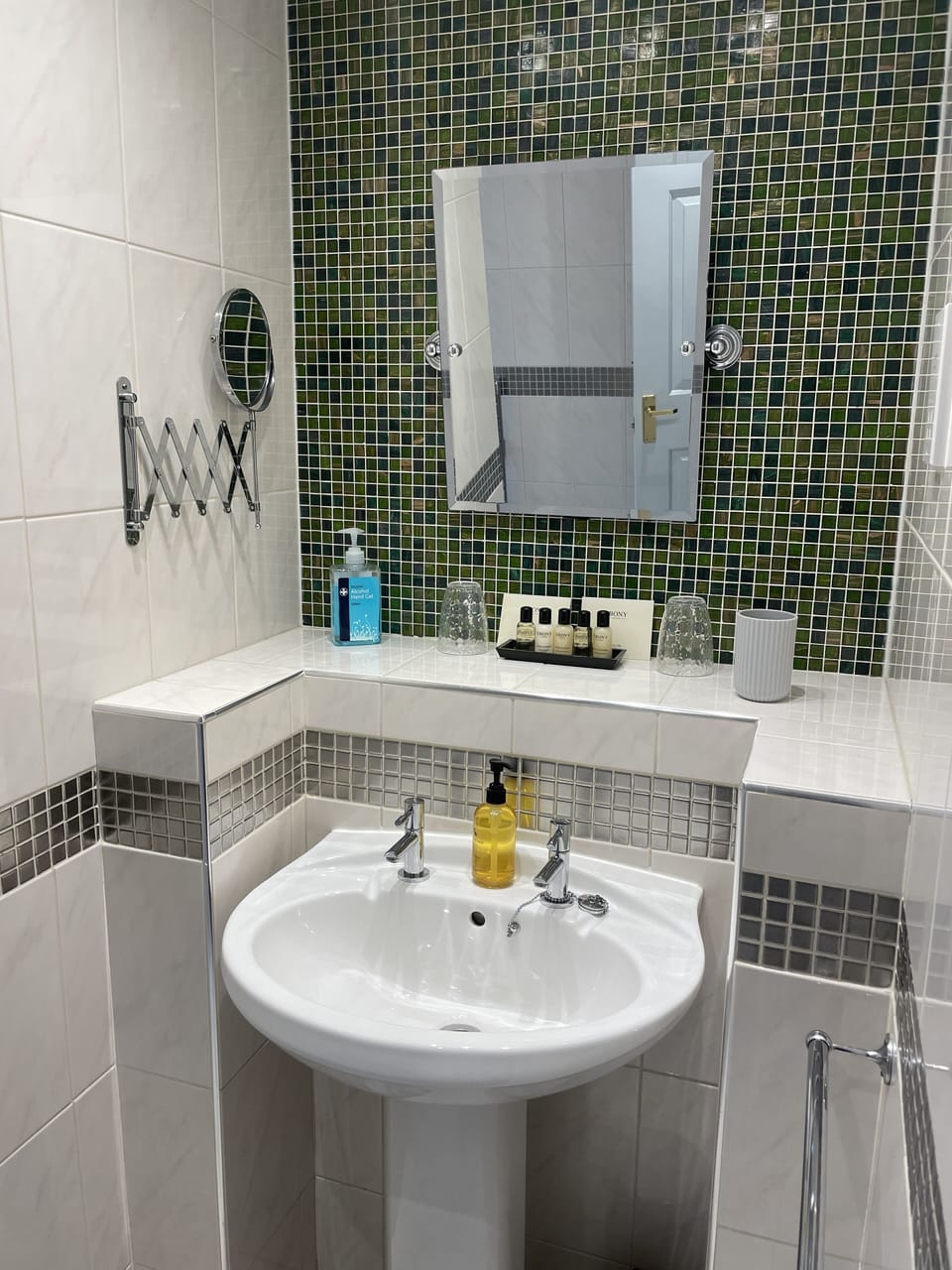 Carlton Court Bed and Breakfast in Torquay
