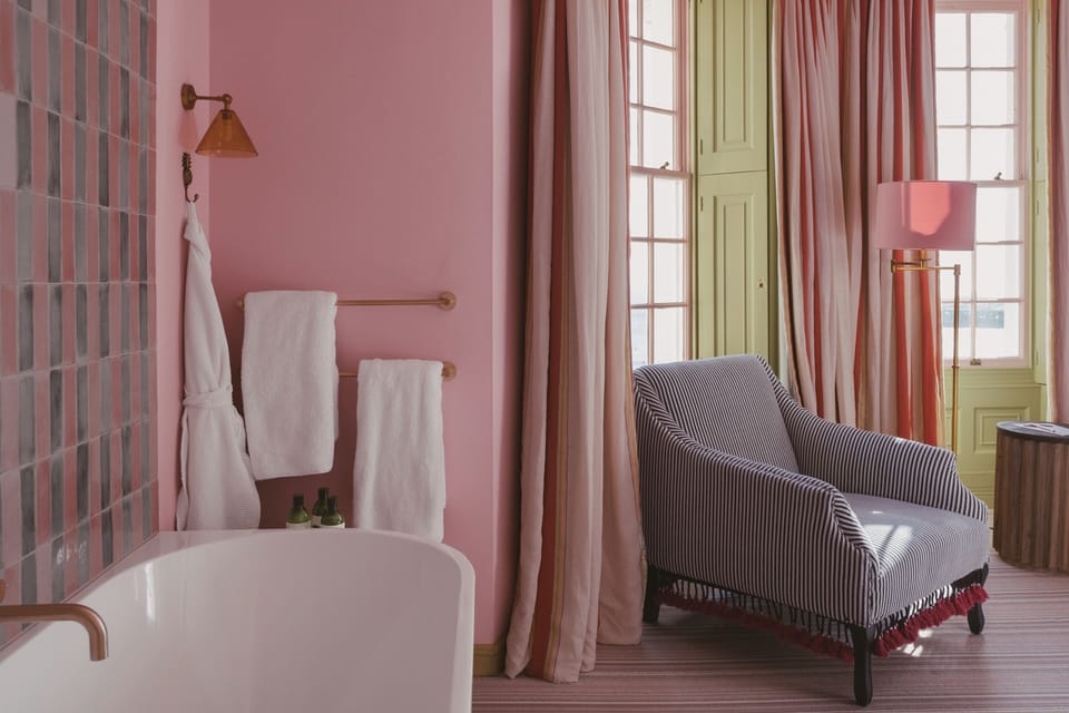 Luxury Double Room, 1 King Bed, Bathtub, Sea View | Egyptian cotton sheets, premium bedding, iron/ironing board, free WiFi