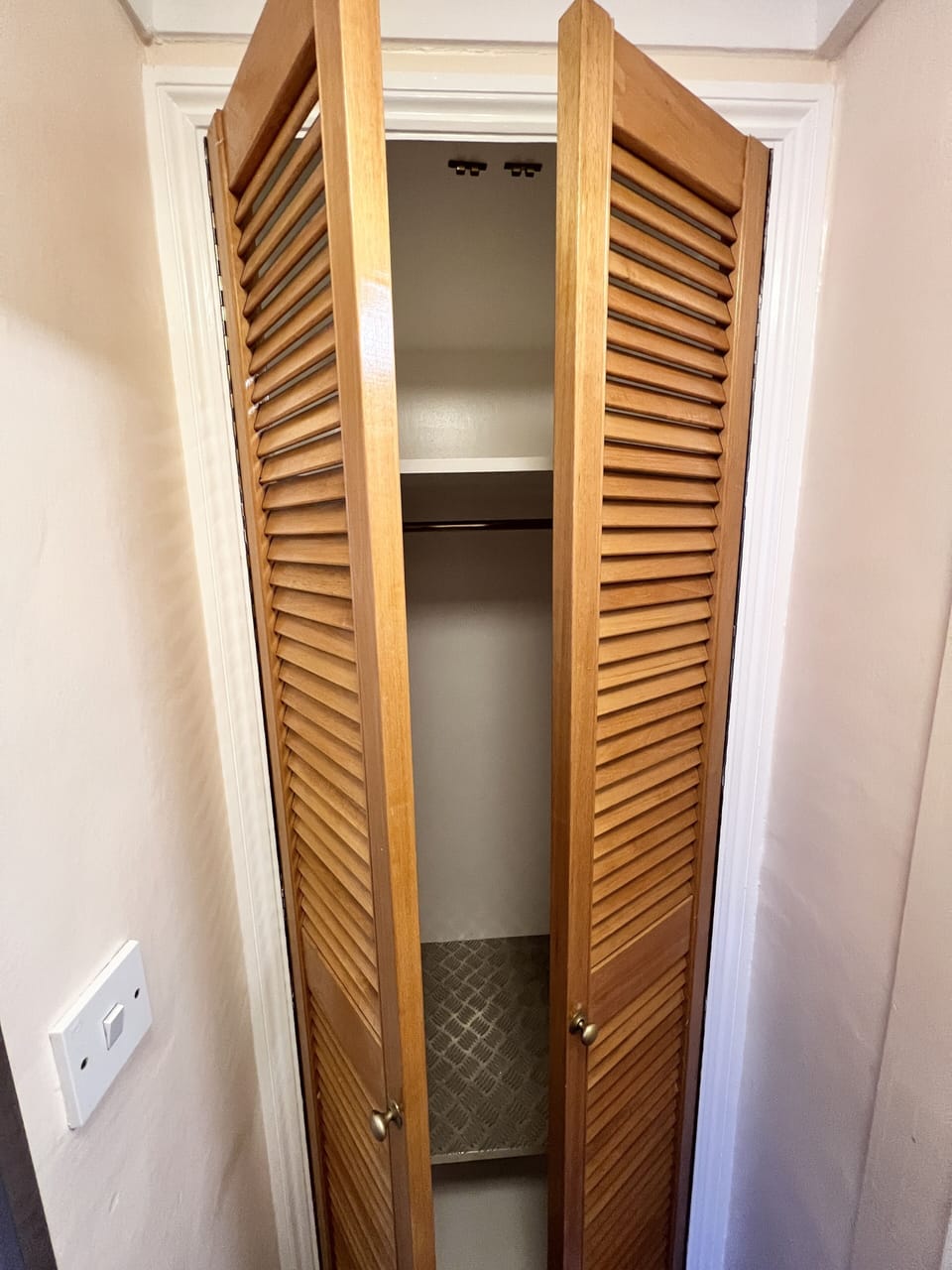 Quadruple Room | Hypo-allergenic bedding, desk, iron/ironing board, free WiFi