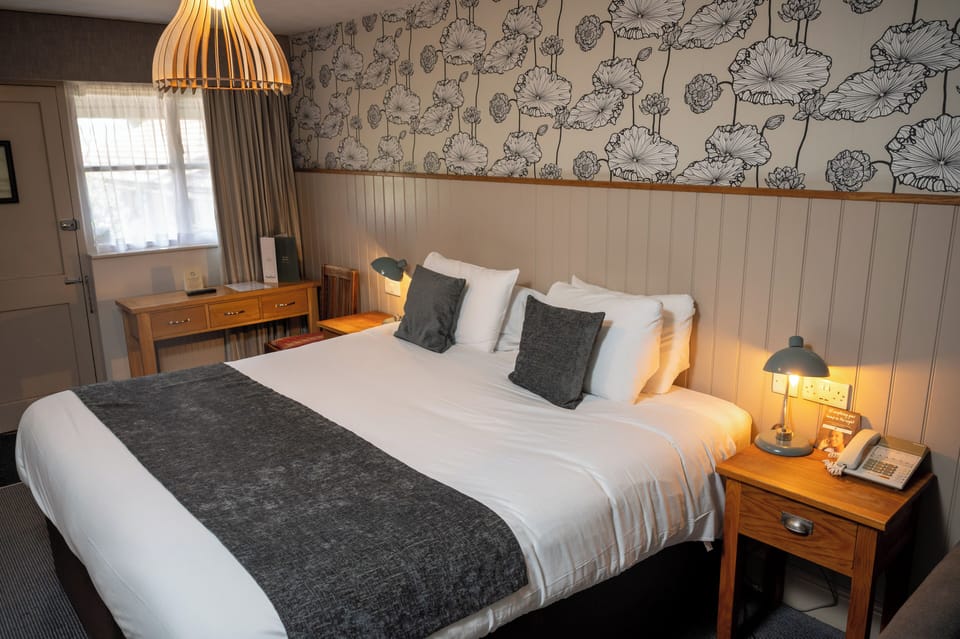 Desk, iron/ironing board, free WiFi