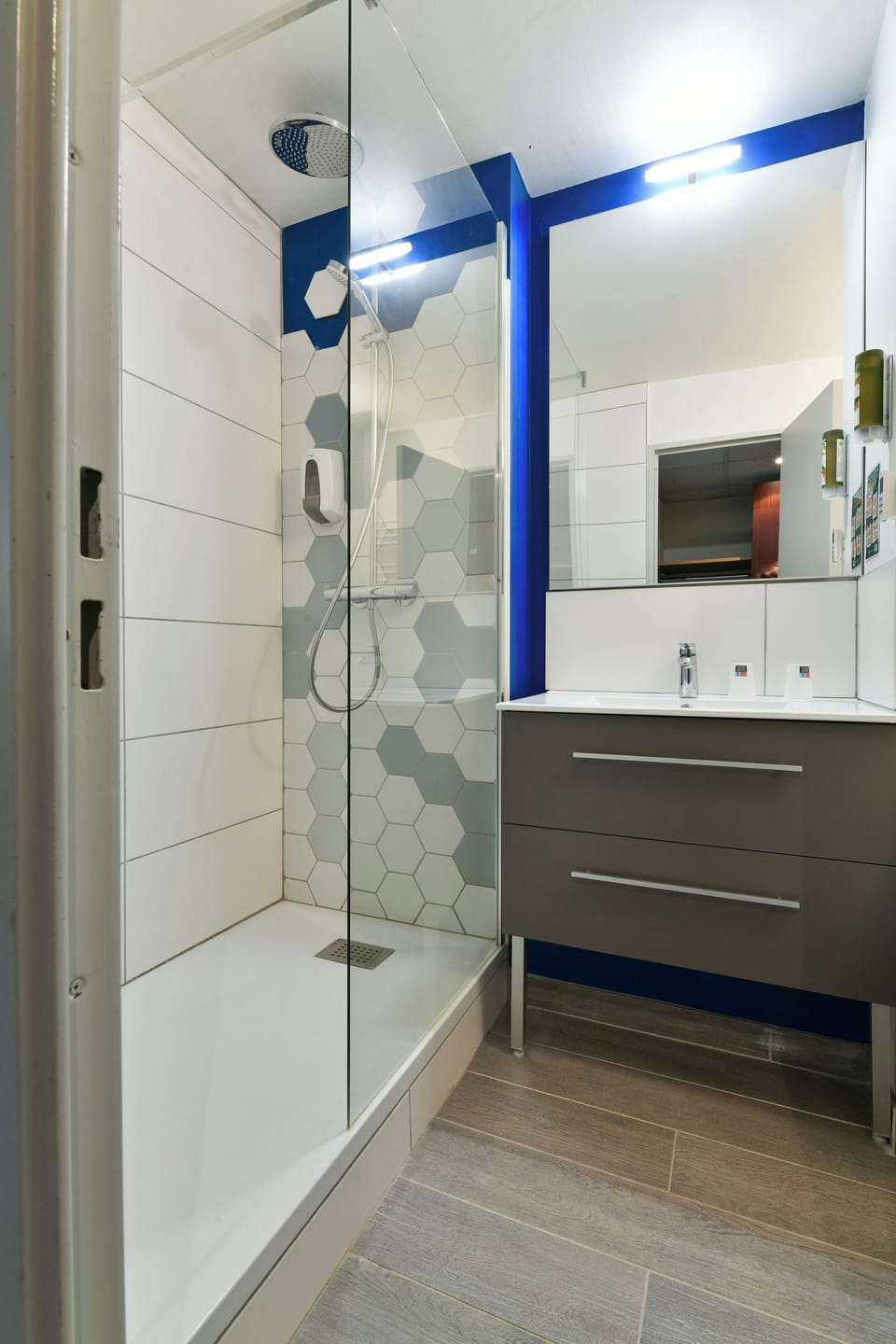 Comfort Room | Bathroom | Hair dryer, towels