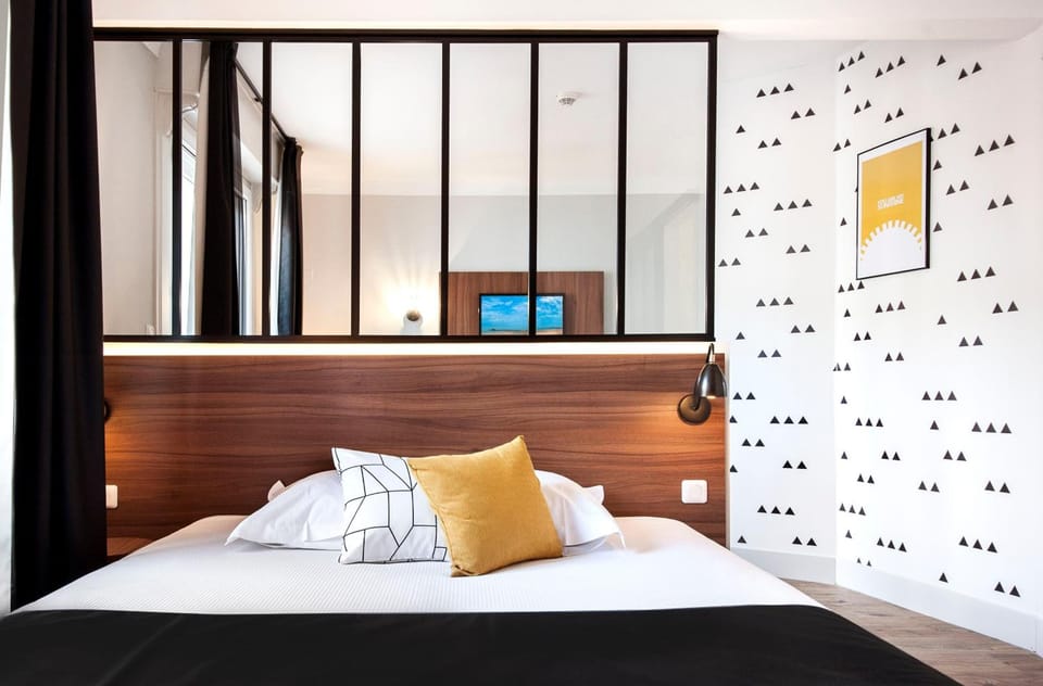 Soundproofing, WiFi (free)