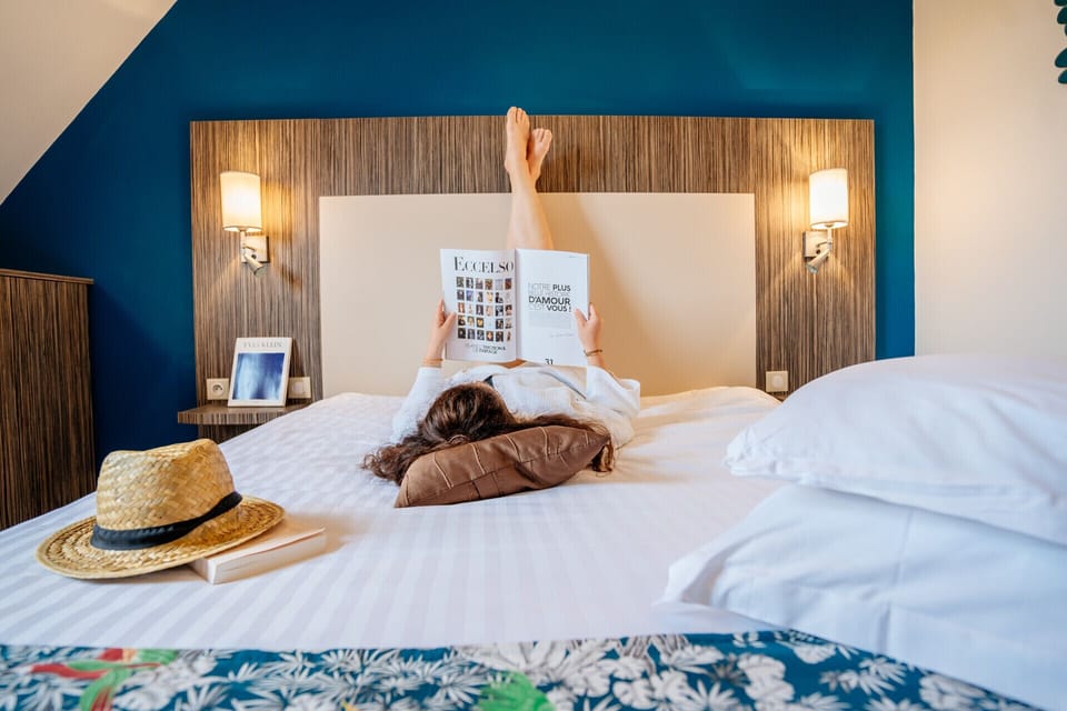 Premium bedding, in-room safe, desk, laptop workspace