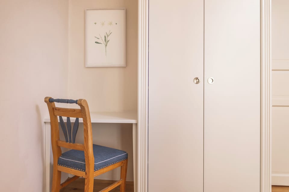 Family Apartment with 2 Bedrooms | In-room safe, individually decorated, individually furnished