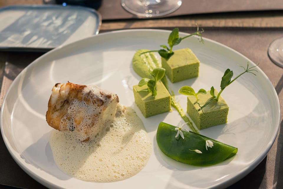 Breakfast, lunch and dinner served
