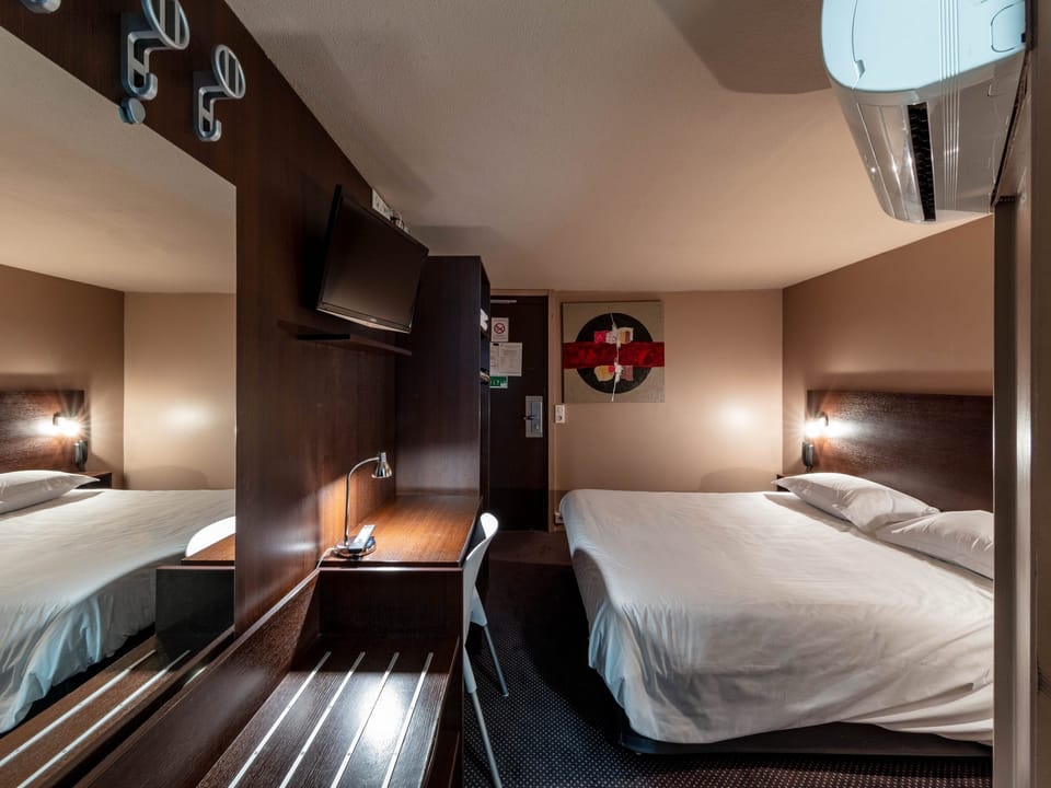 Double Room | Premium bedding, in-room safe, desk, blackout drapes