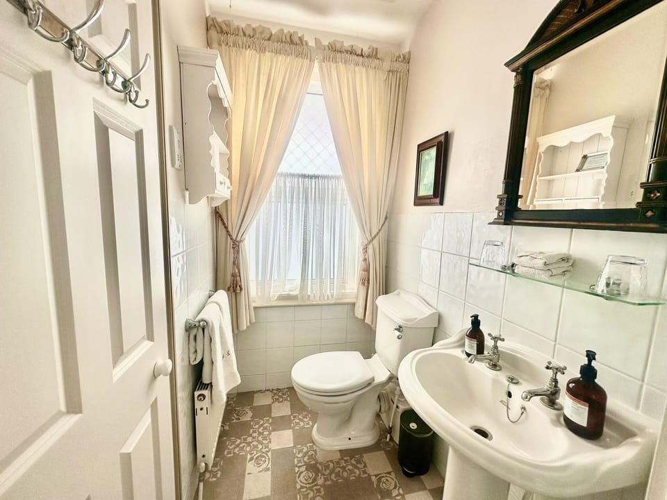 Deluxe Double Room, Ensuite (Leopold Room) | Bathroom