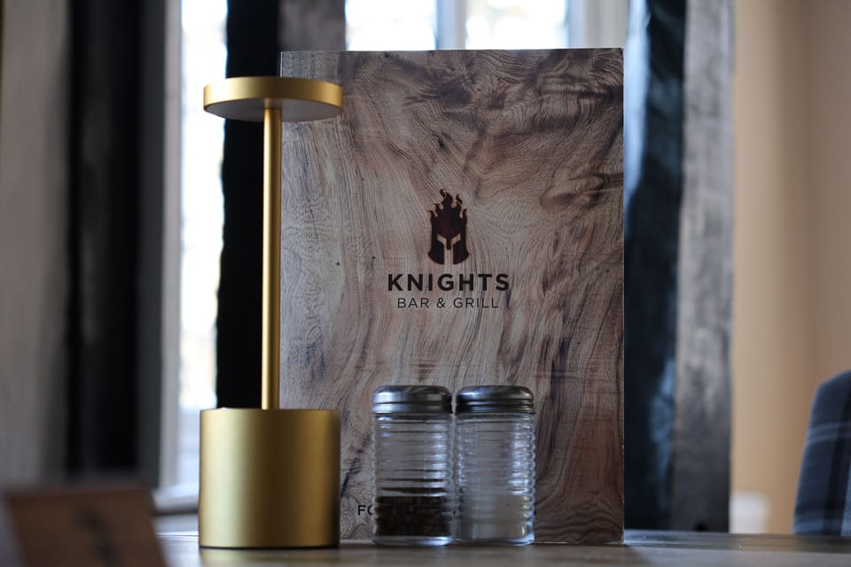 Breakfast, lunch, dinner served; garden views