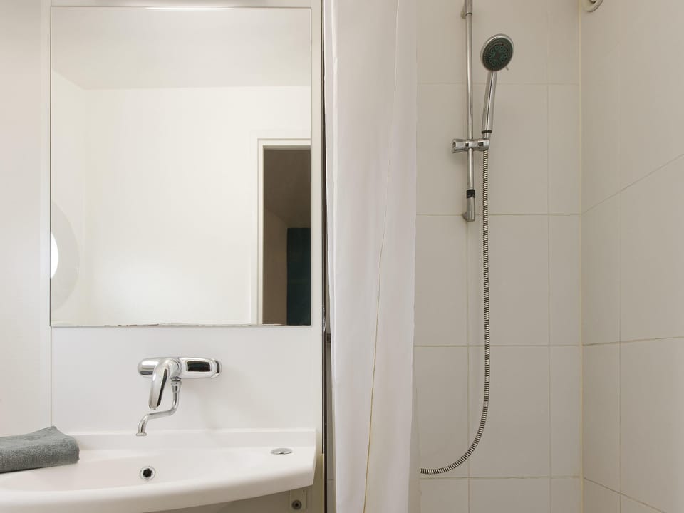 Blackout drapes, cribs/infant beds, free WiFi, bed sheets