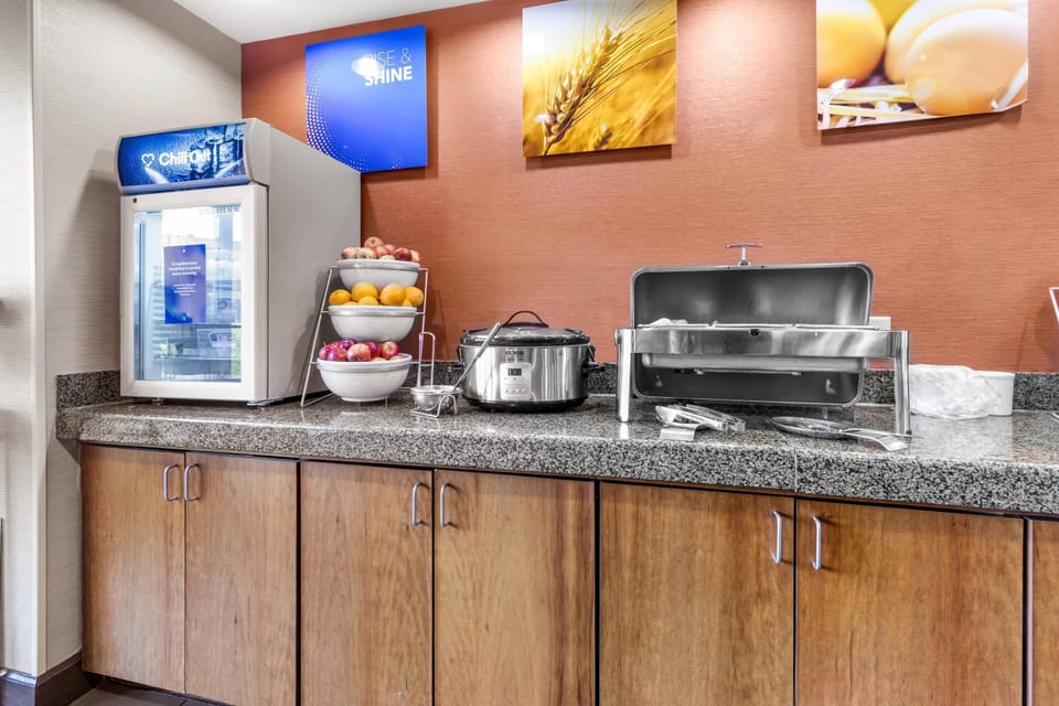 Free buffet breakfast