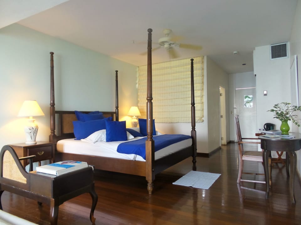 Junior Suite, 1 Bedroom, Balcony, Ocean View | Premium bedding, minibar, in-room safe, desk