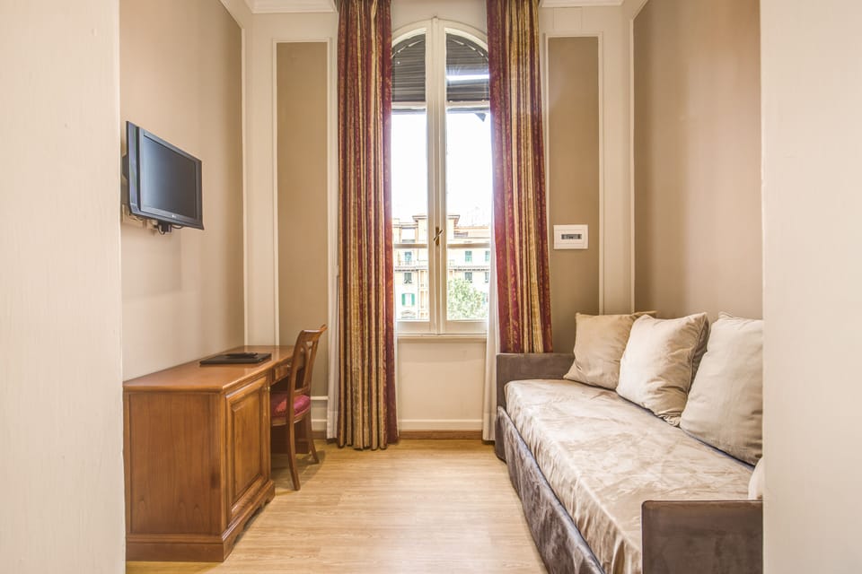 Superior Double or Twin Room | Premium bedding, minibar, in-room safe, desk