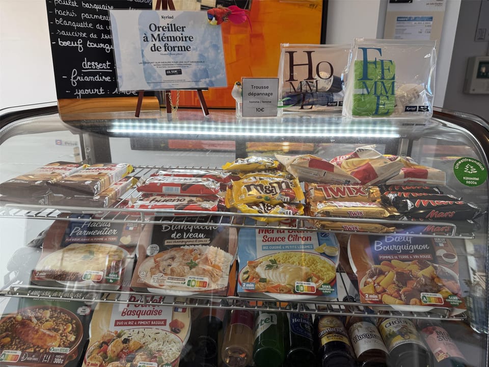 Snack bar