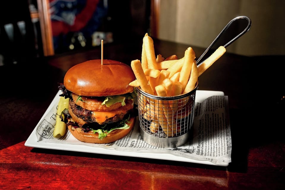 3 restaurants; breakfast, lunch, and dinner served