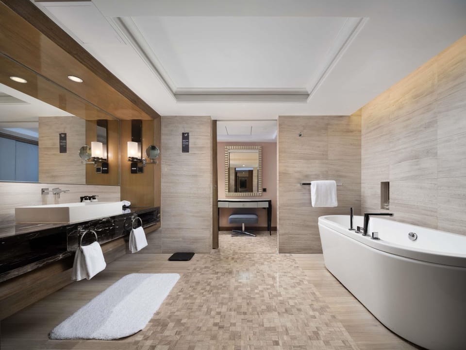 Family Suite, 1 King Bed with Sofa bed | Premium bedding, down comforters, minibar, in-room safe