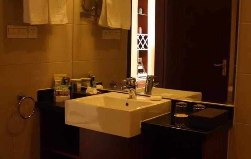 Minibar, in-room safe, desk, blackout drapes