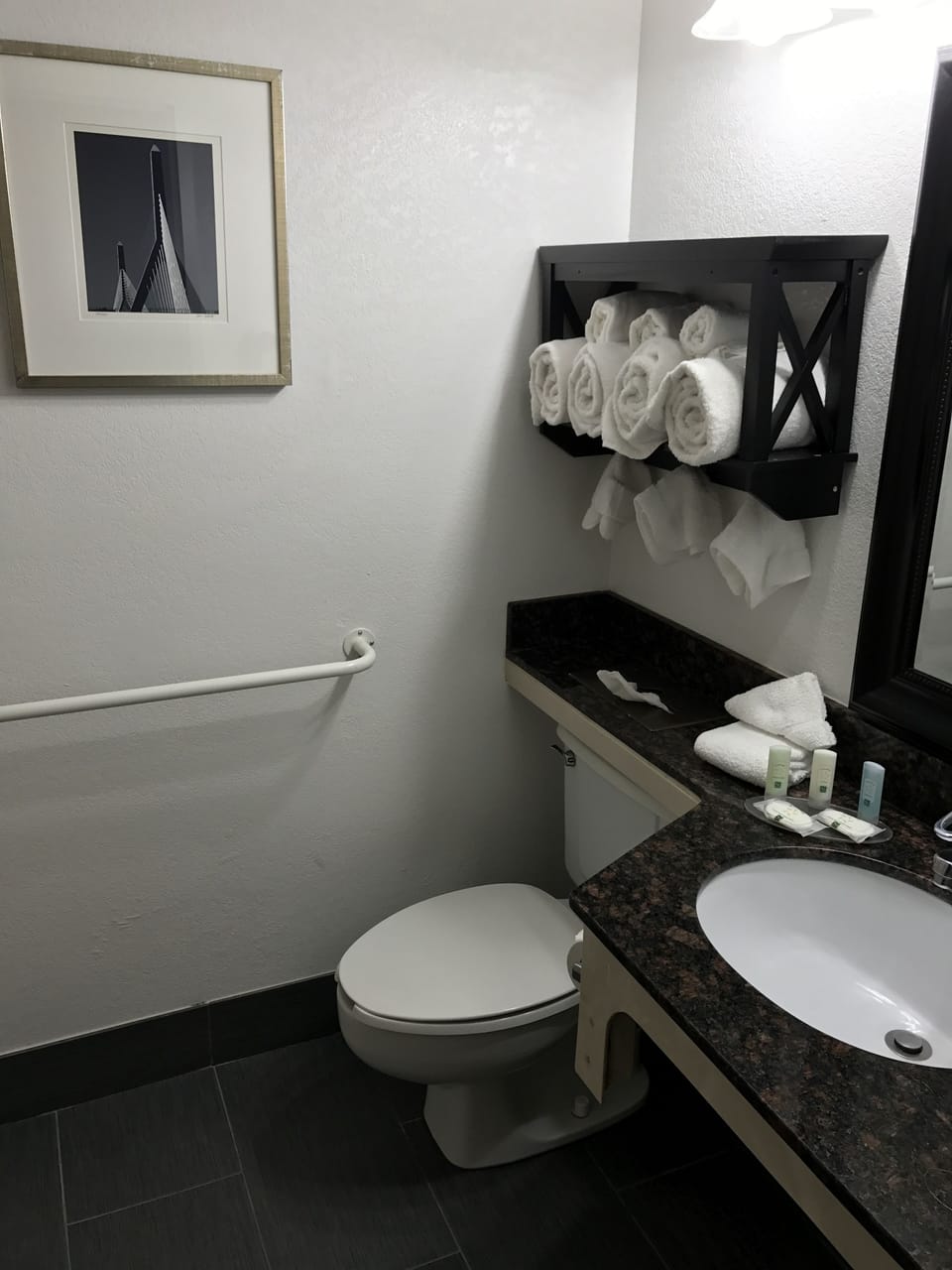 Combined shower/tub, deep soaking tub, free toiletries, hair dryer