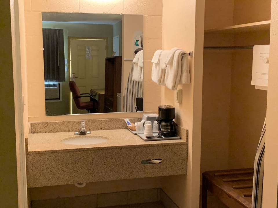 Bathroom sink
